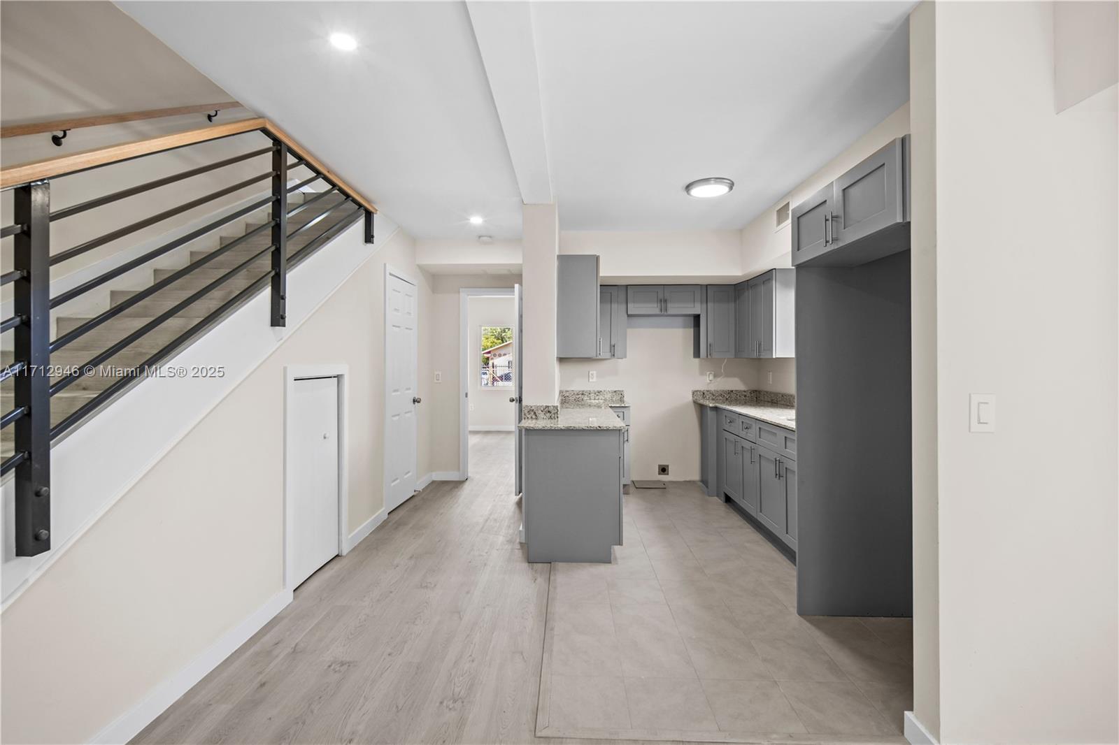 LITTLE RIVER GARDENS - Residential Lease