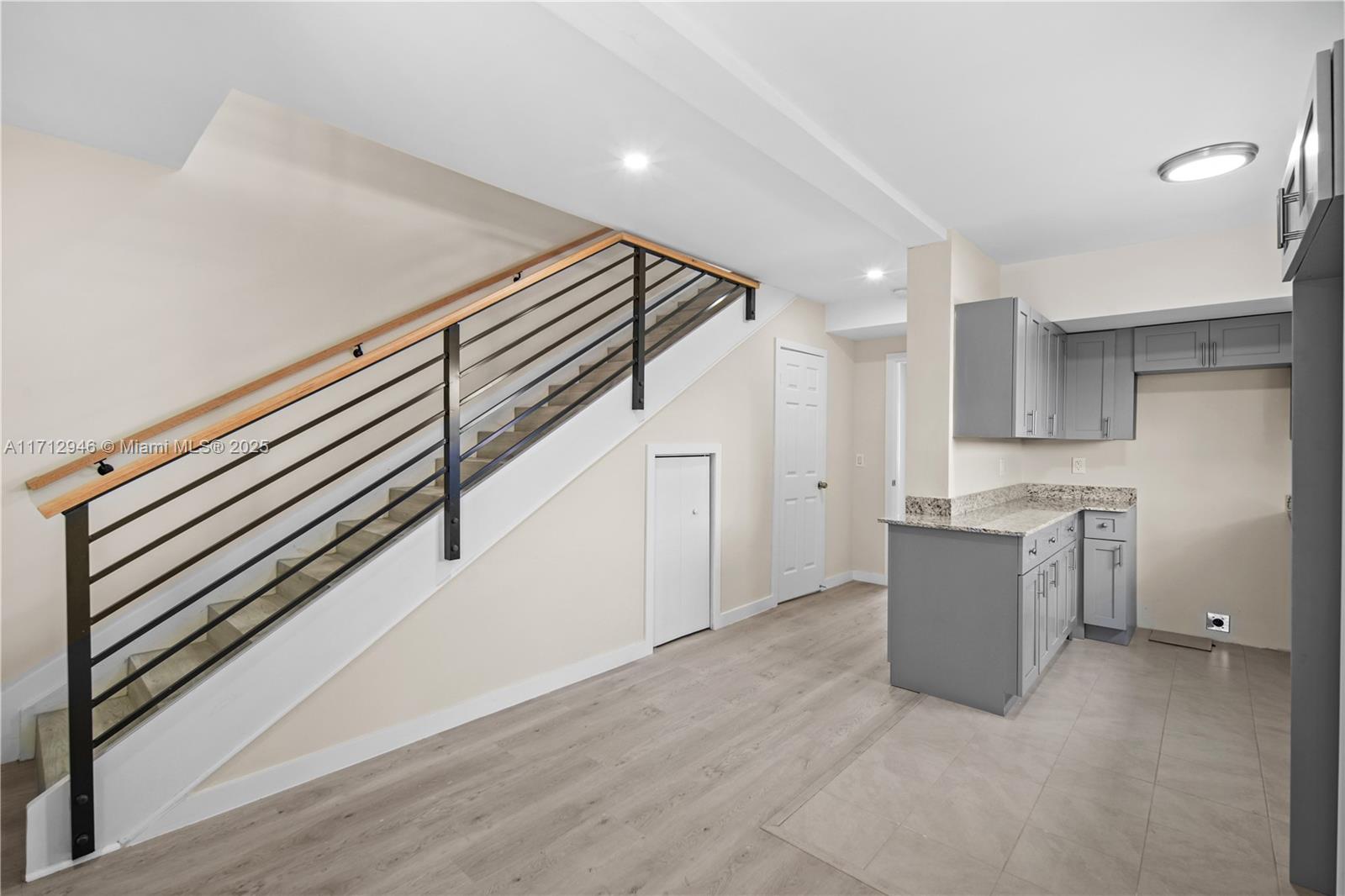 LITTLE RIVER GARDENS - Residential Lease