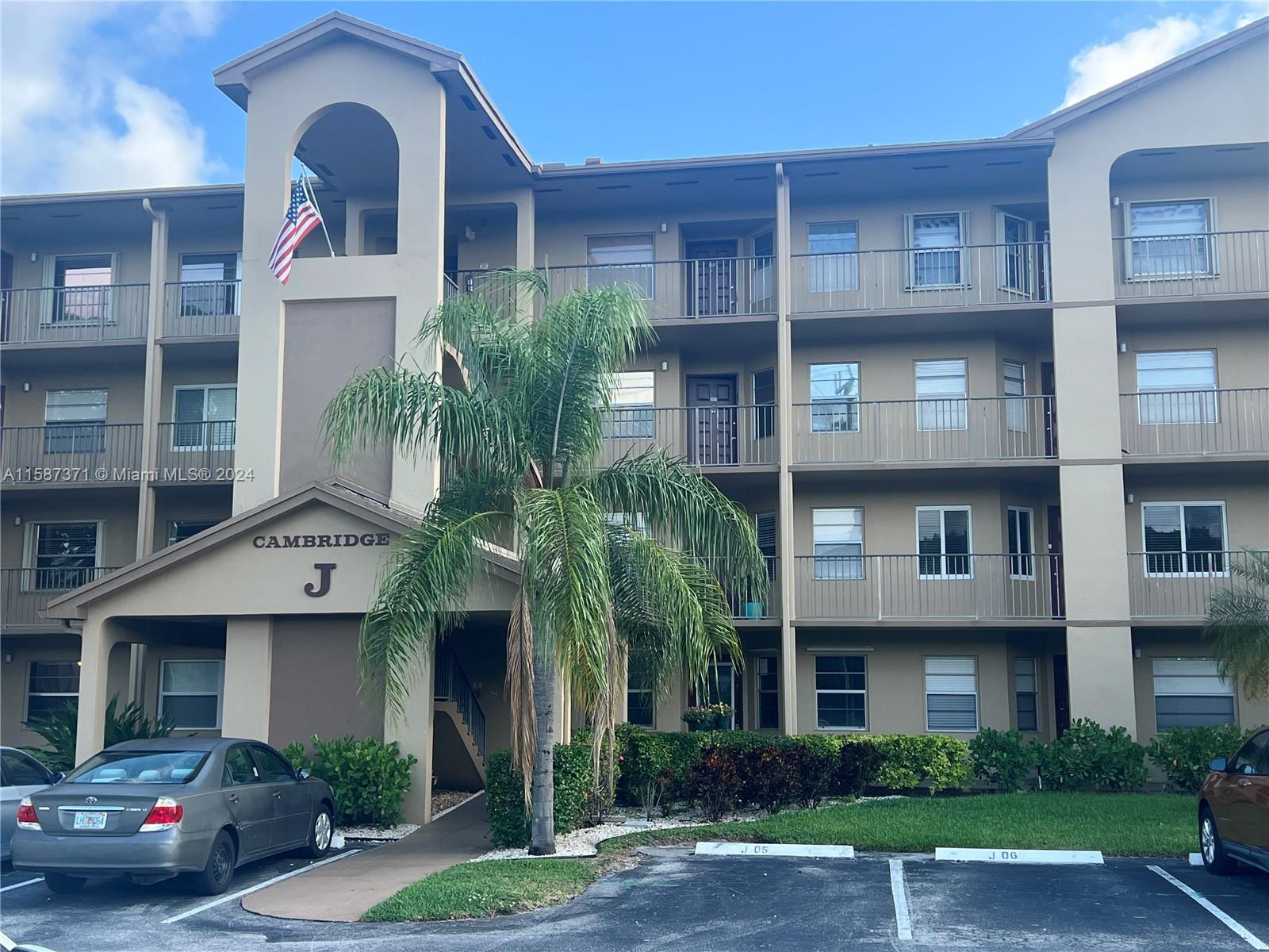 CAMBRIDGE AT CENTURY VILL - Residential