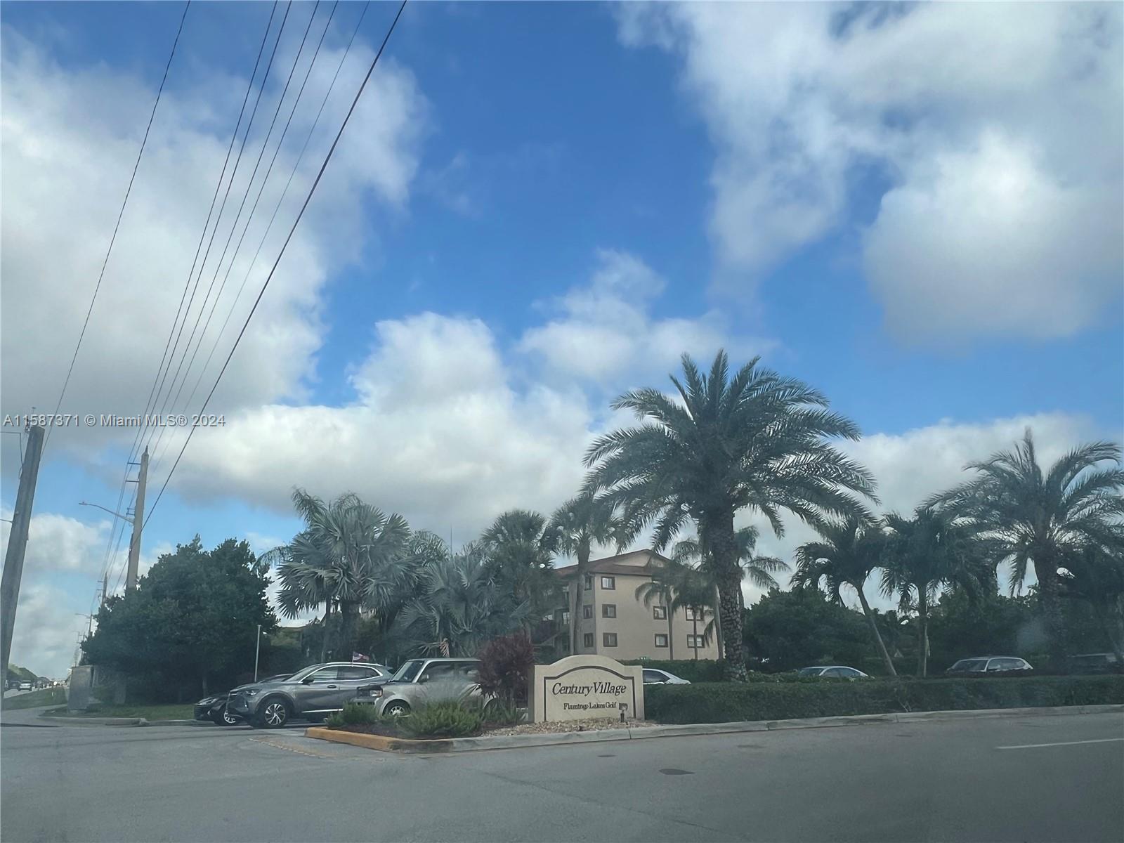 CAMBRIDGE AT CENTURY VILL - Residential