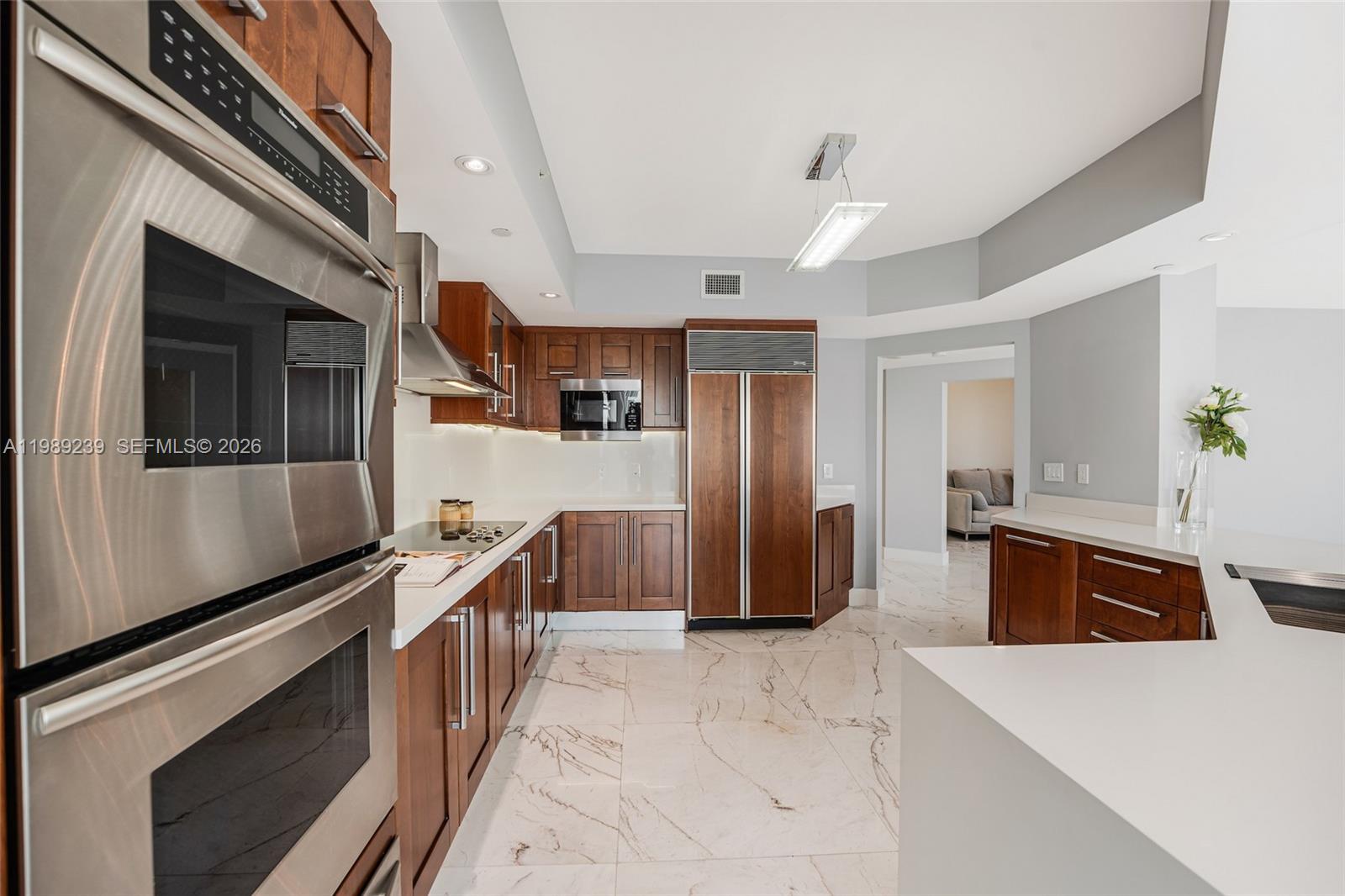 THE PENINSULA II CONDO - Residential