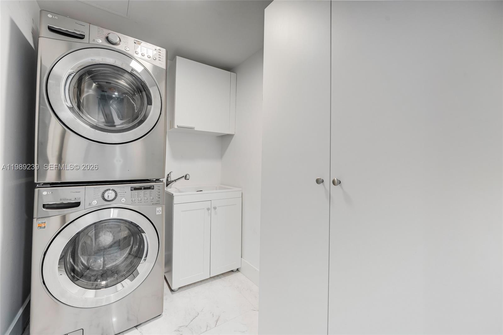 THE PENINSULA II CONDO - Residential