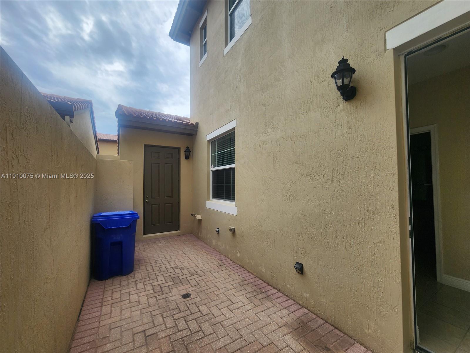 MEADOW PINES - Residential Lease