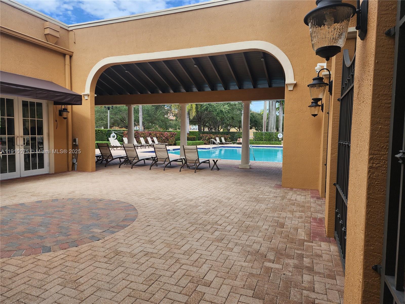 MEADOW PINES - Residential Lease