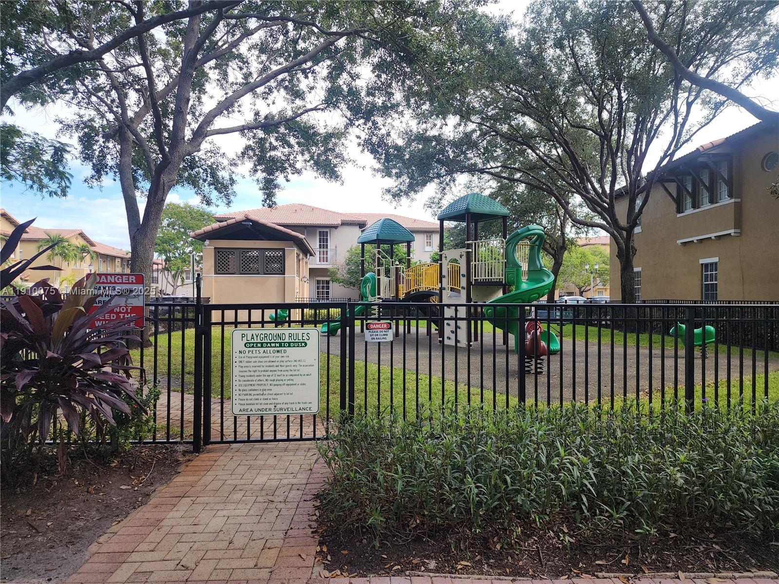 MEADOW PINES - Residential Lease