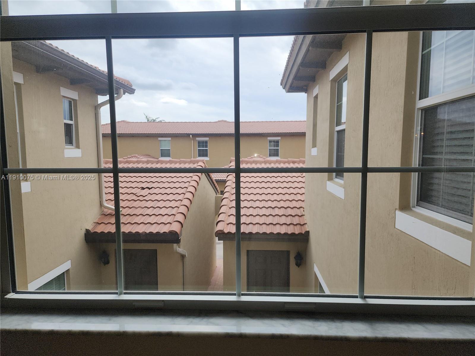 MEADOW PINES - Residential Lease