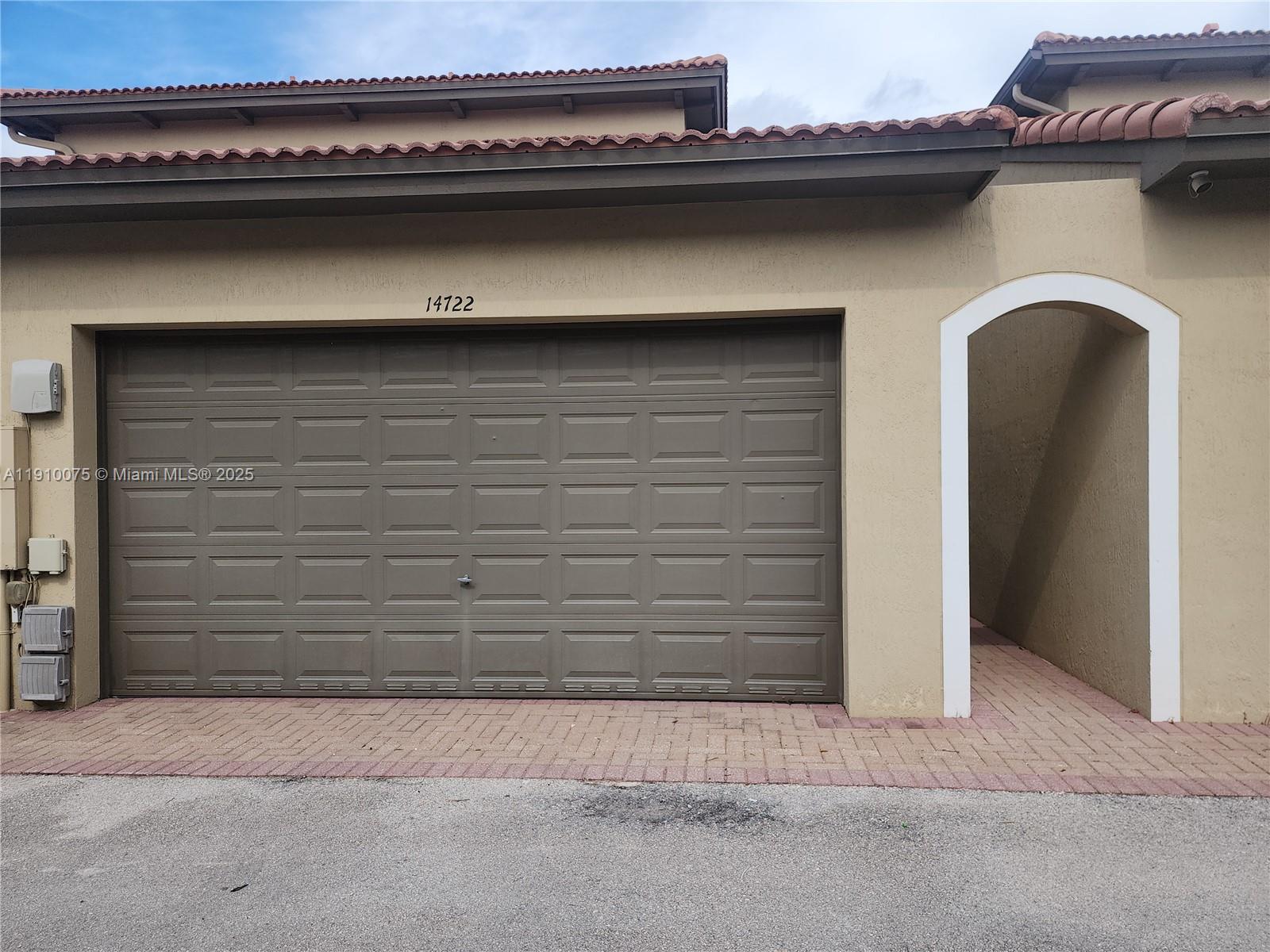 MEADOW PINES - Residential Lease