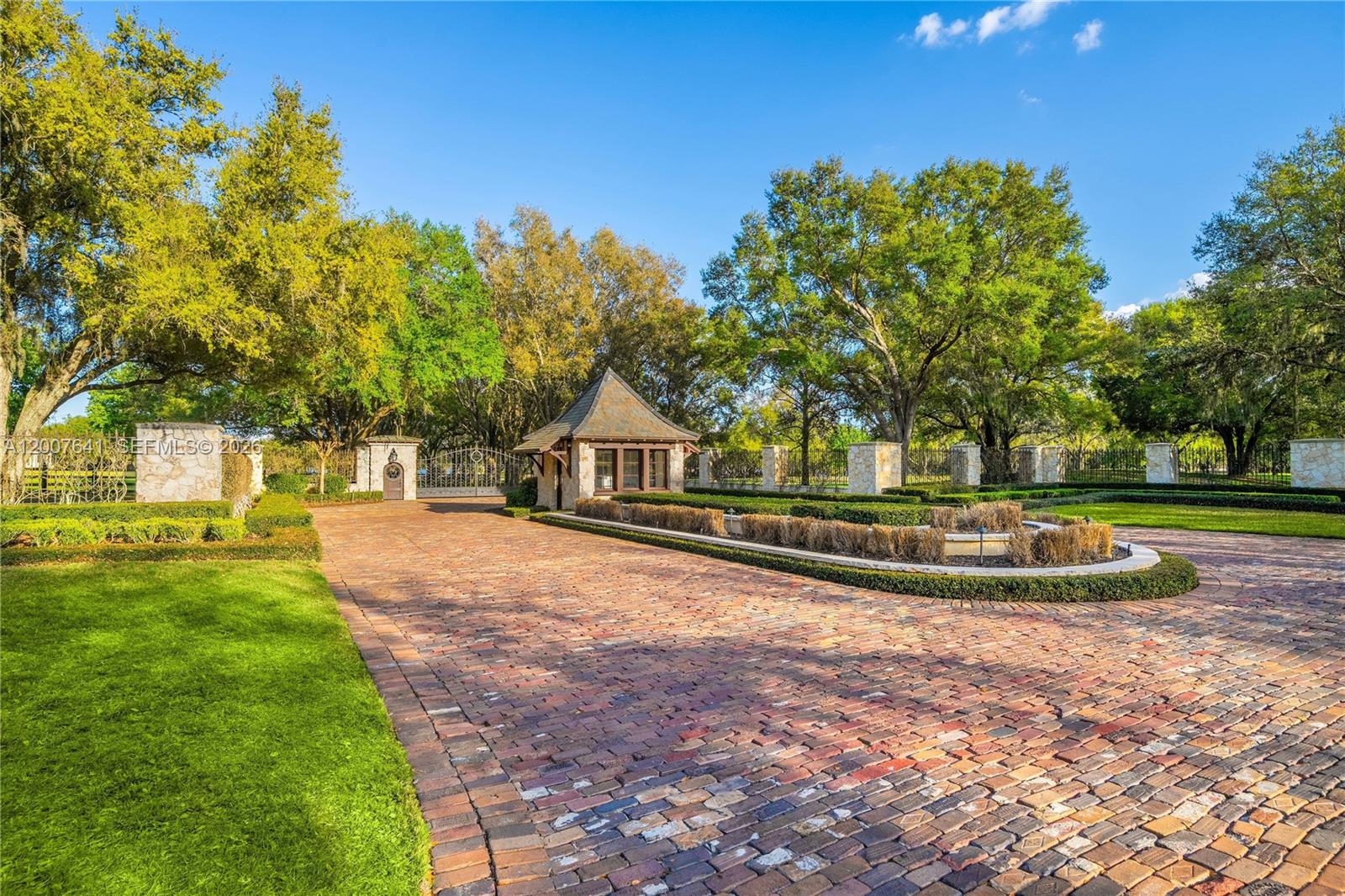 Lakt Thonotossasa - Residential