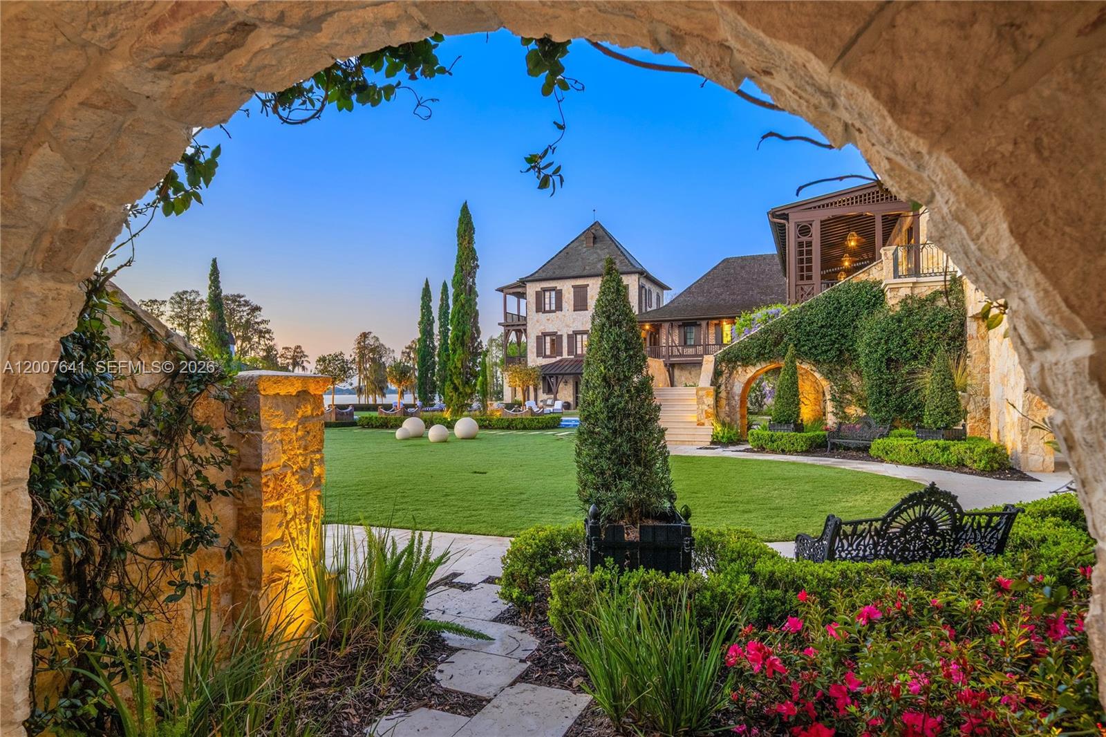 Lakt Thonotossasa - Residential