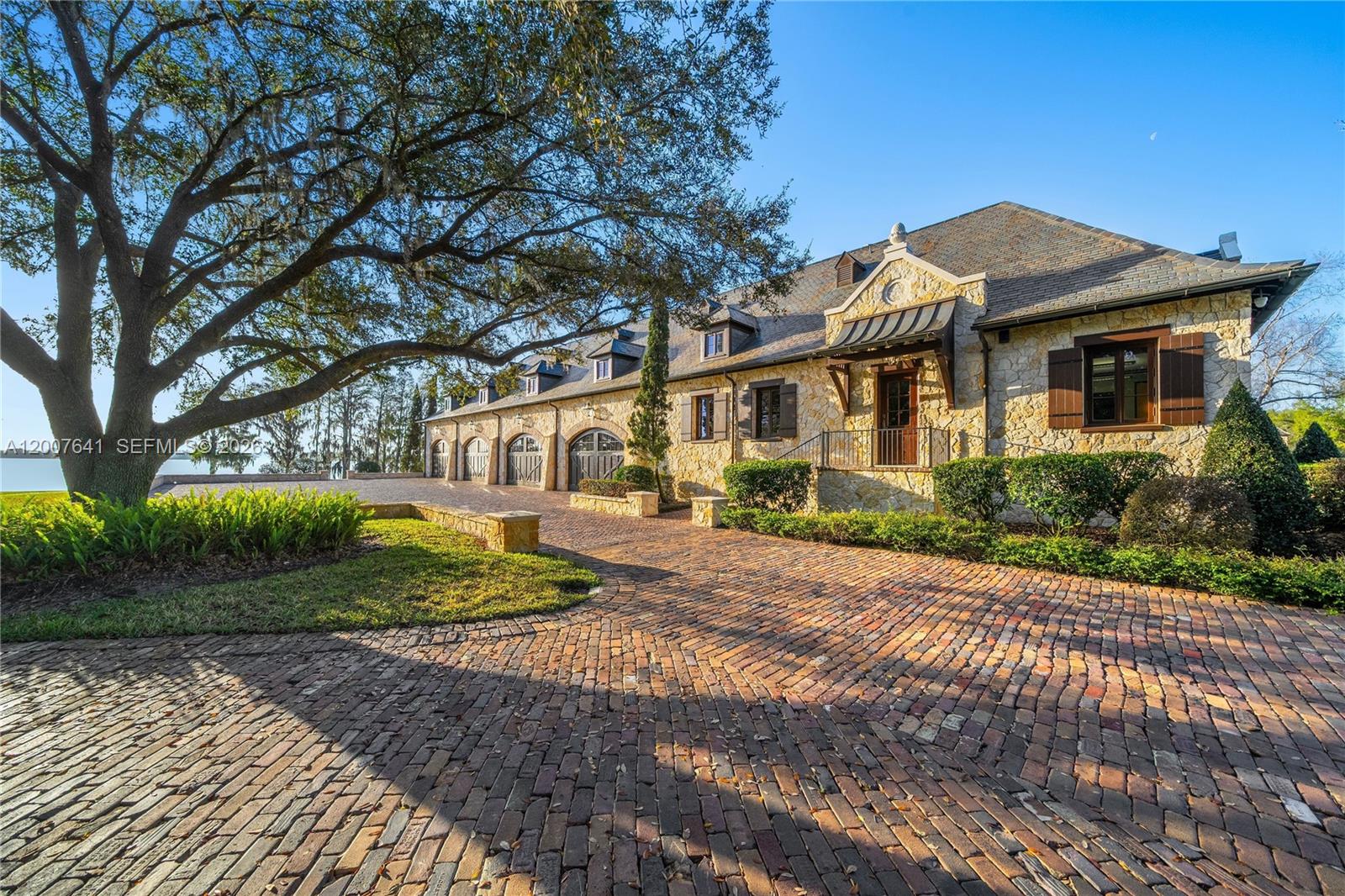 Lakt Thonotossasa - Residential