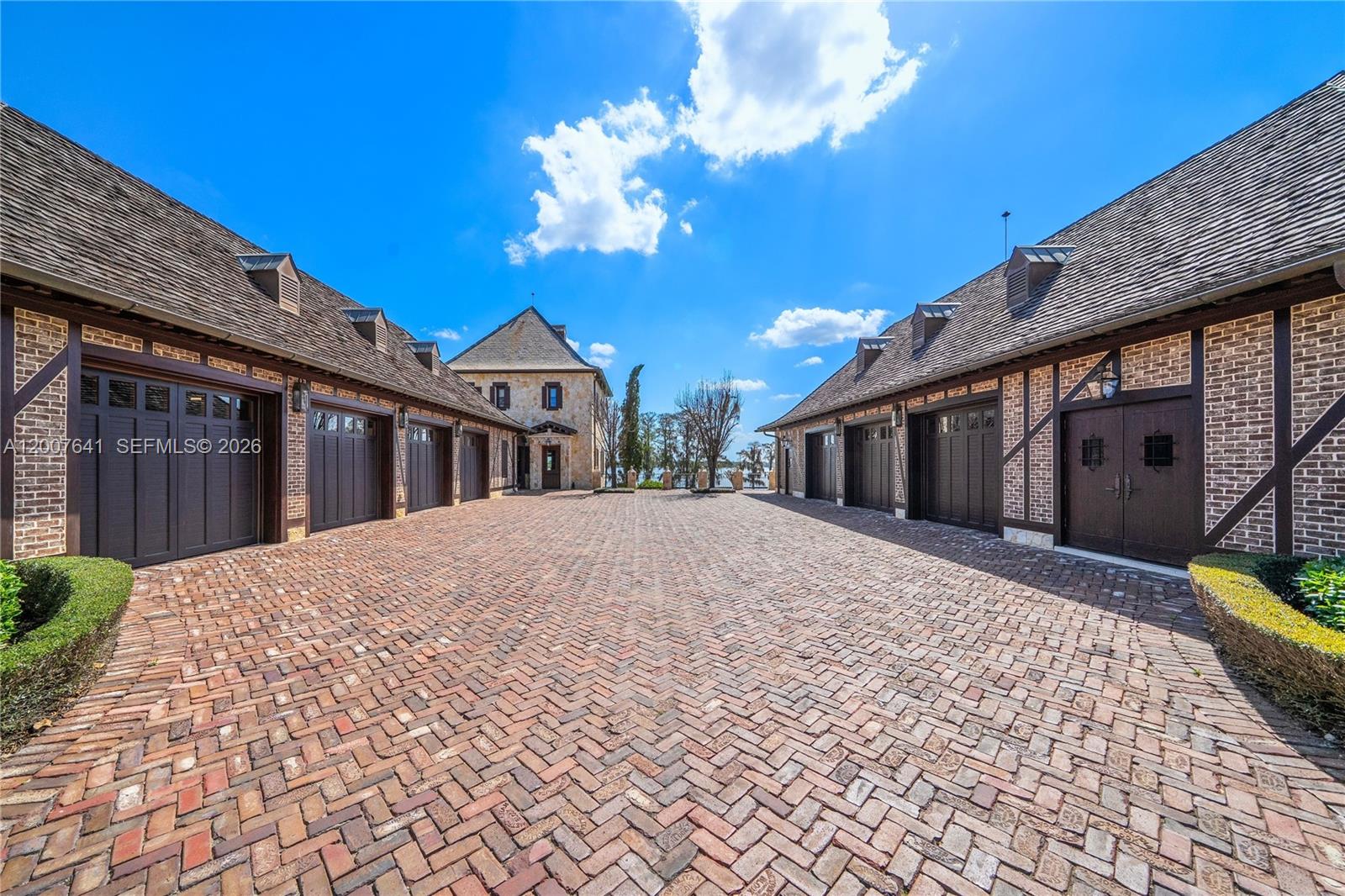 Lakt Thonotossasa - Residential