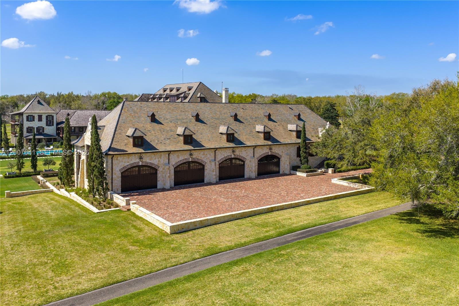 Lakt Thonotossasa - Residential