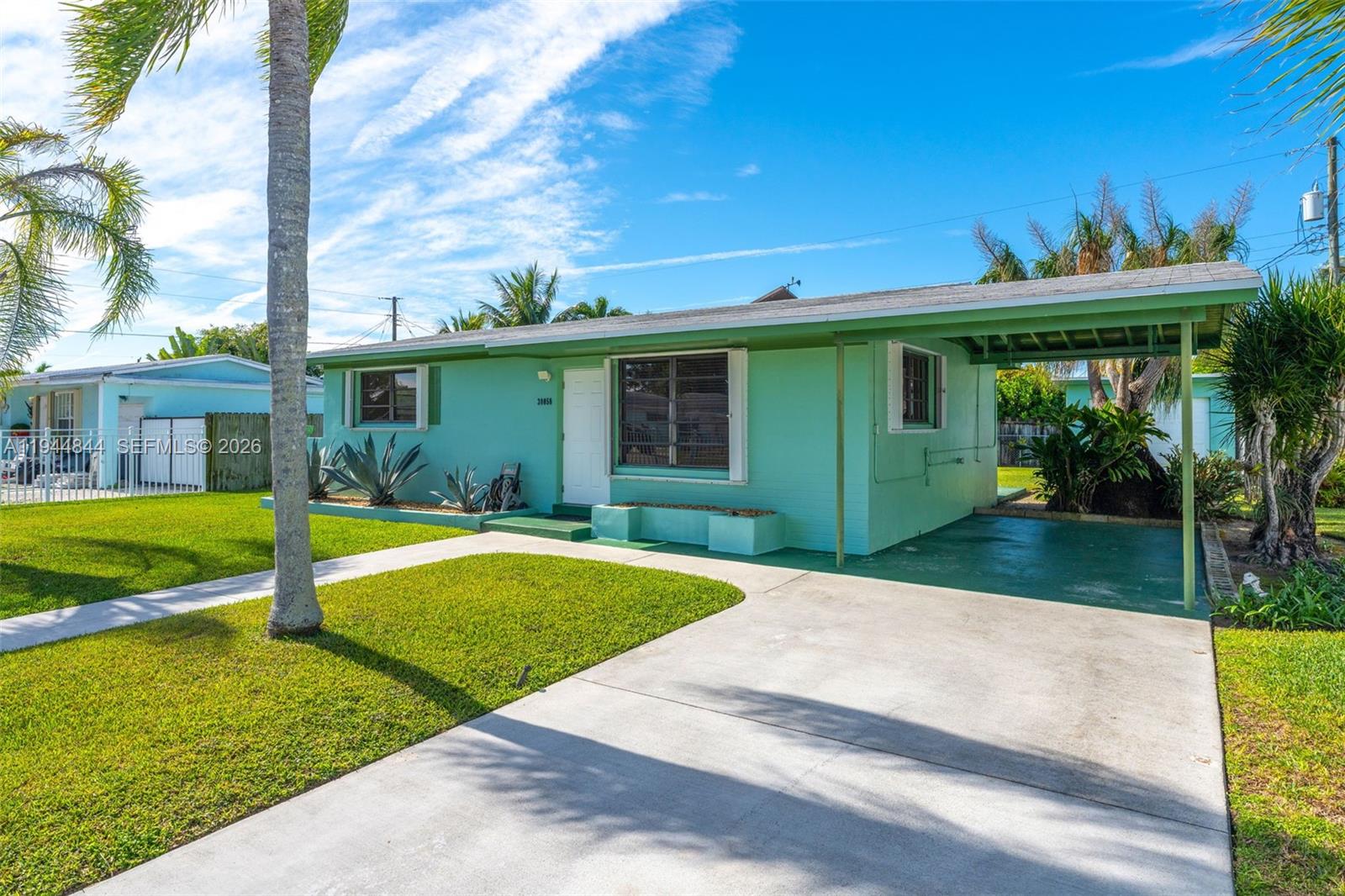 HOMESTEAD LAKE PK HOMES 1 - Residential