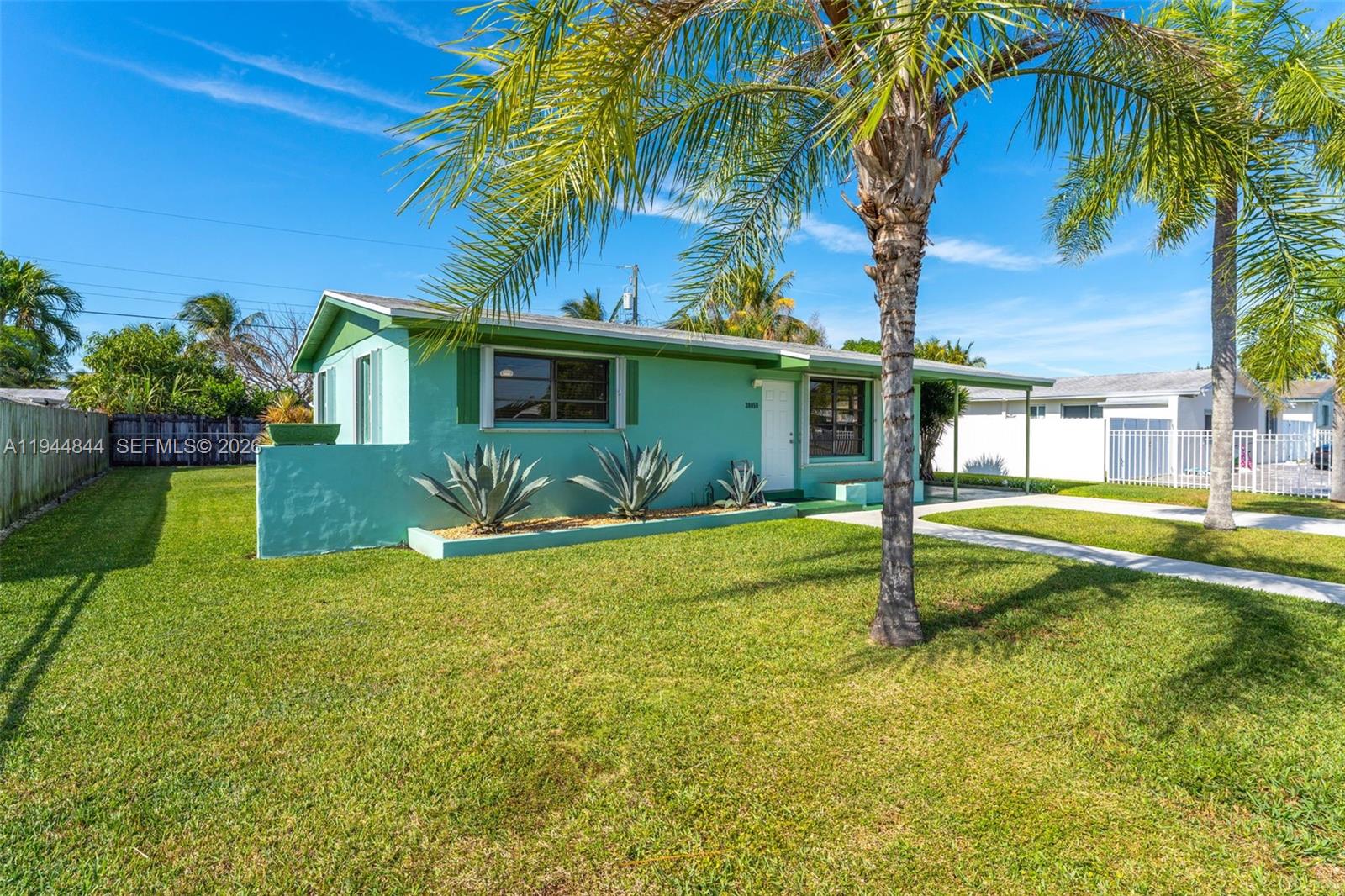 HOMESTEAD LAKE PK HOMES 1 - Residential