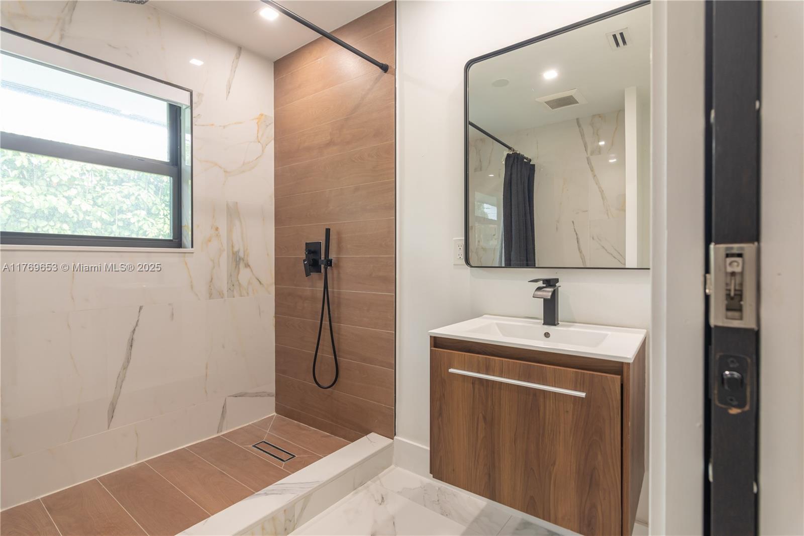 J G HEADS FARMS UNIT A - Residential