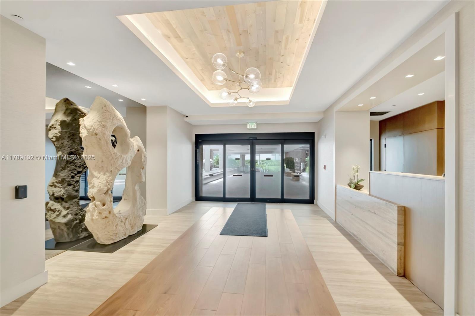 RONEY PALACE CONDO - Residential Lease