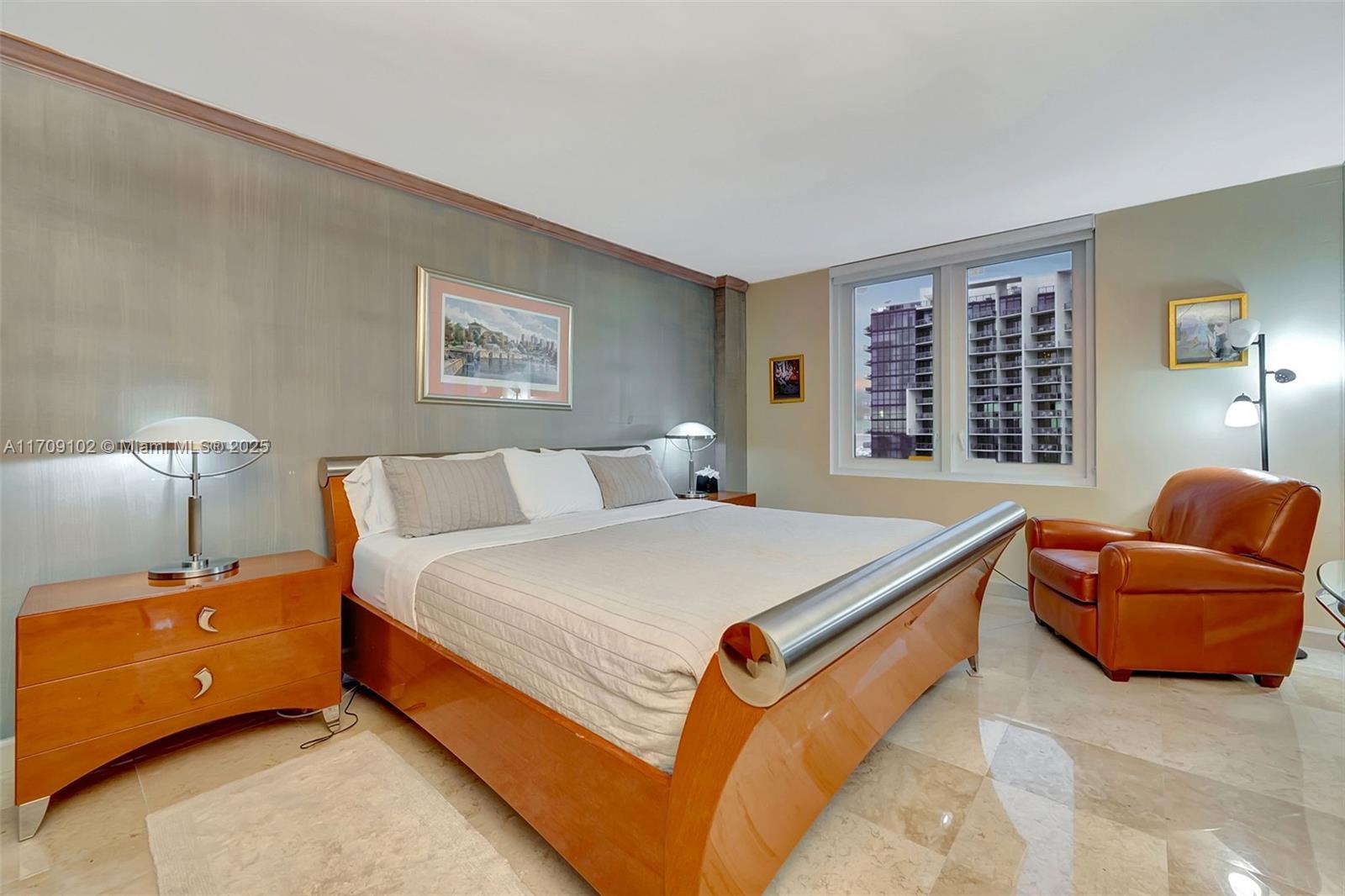 RONEY PALACE CONDO - Residential Lease