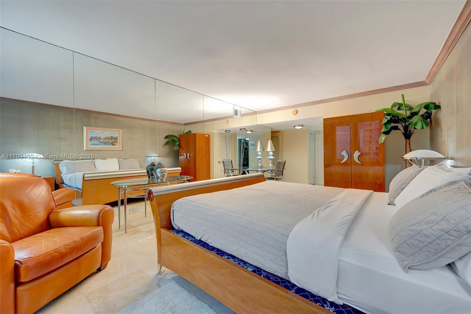 RONEY PALACE CONDO - Residential Lease