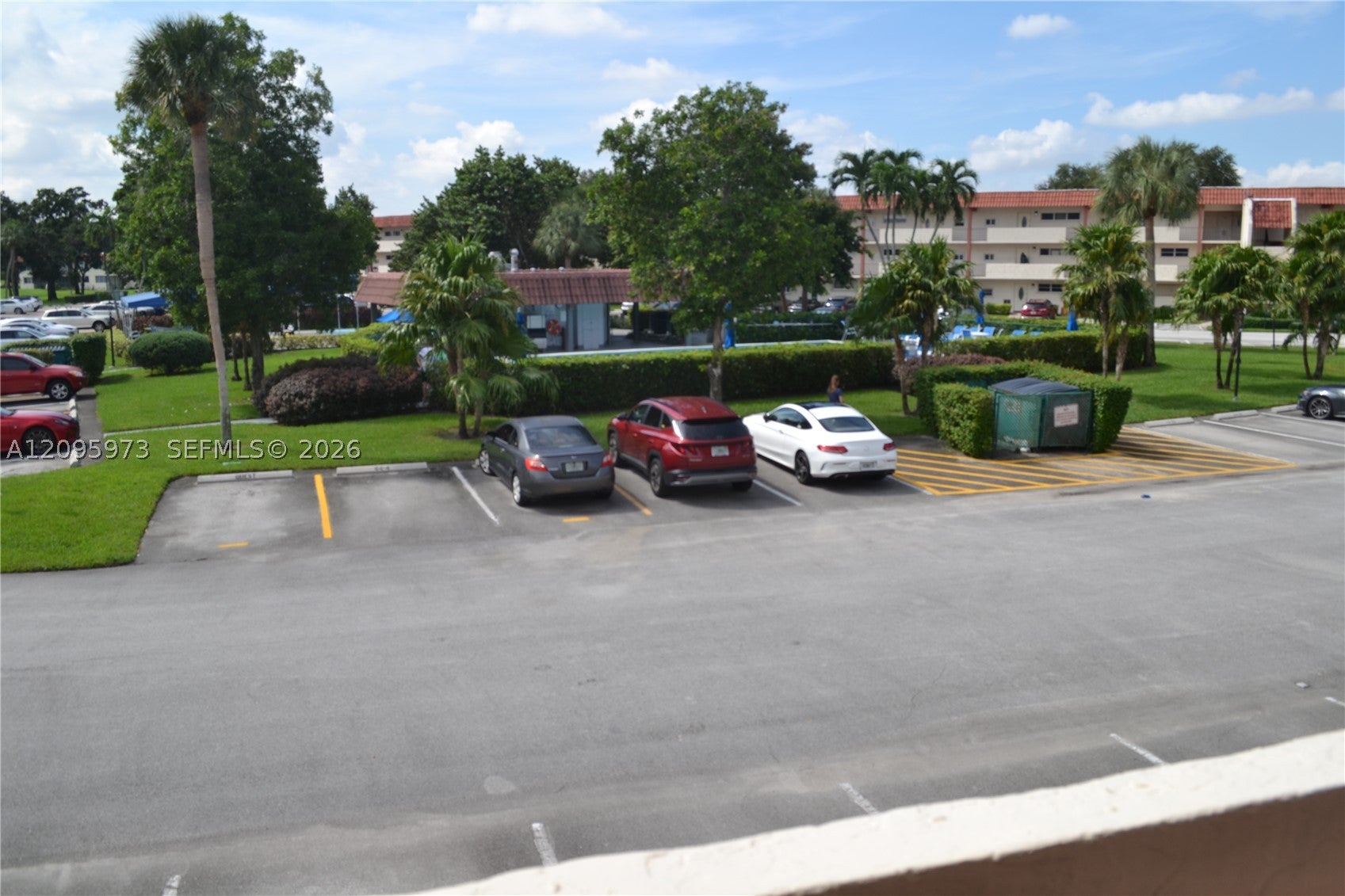 300 S Hollybrook Dr 203