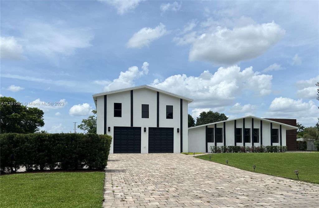 Photo of 17101 SW 48th St, Southwest Ranches, FL 33331 (MLS # A11391083)