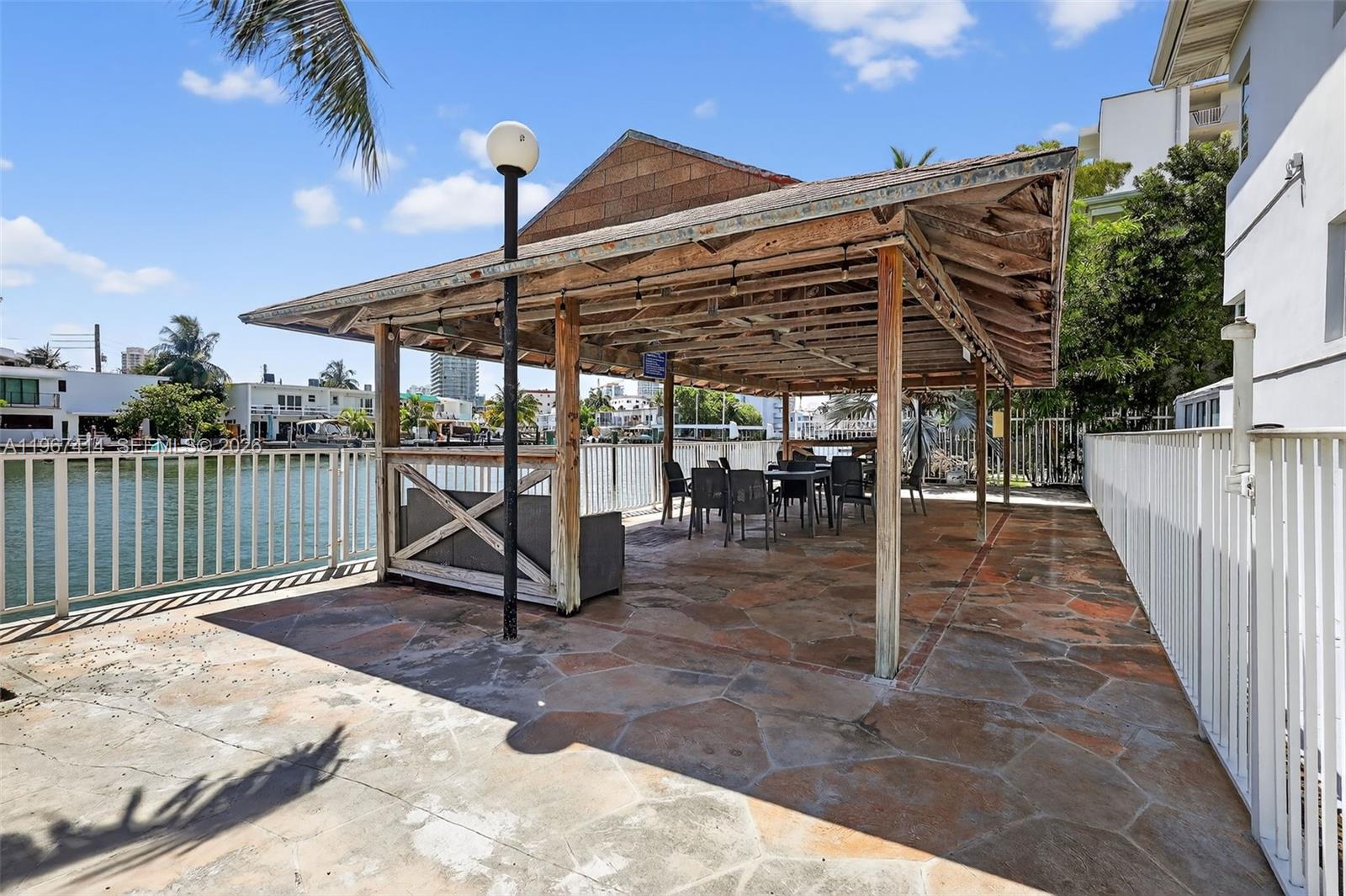 ISLAND POINT SOUTH CONDO - Residential