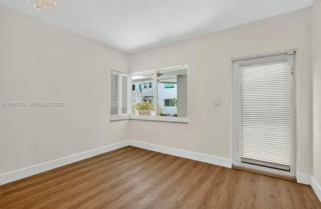 ISLAND POINT SOUTH CONDO - Residential