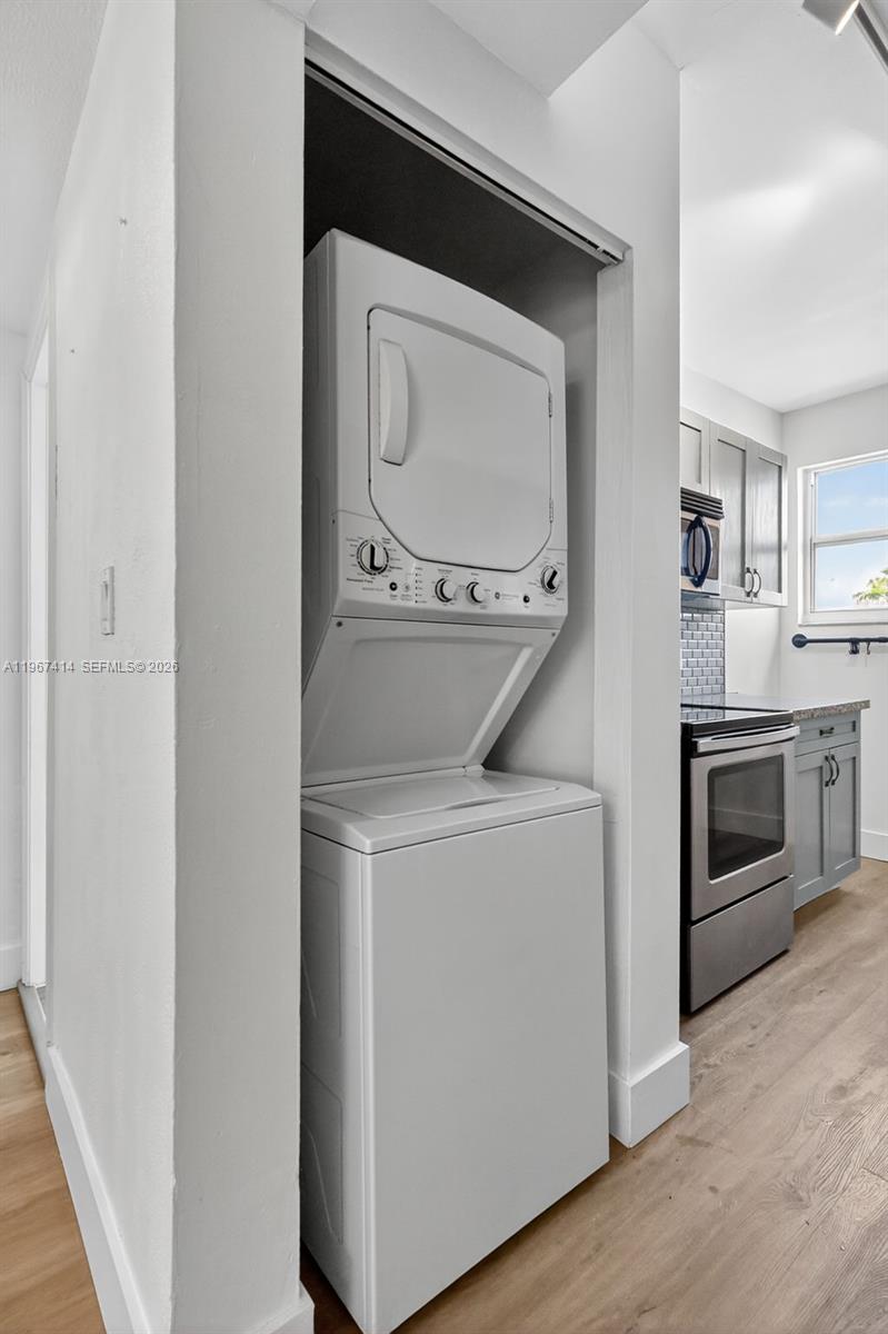 ISLAND POINT SOUTH CONDO - Residential