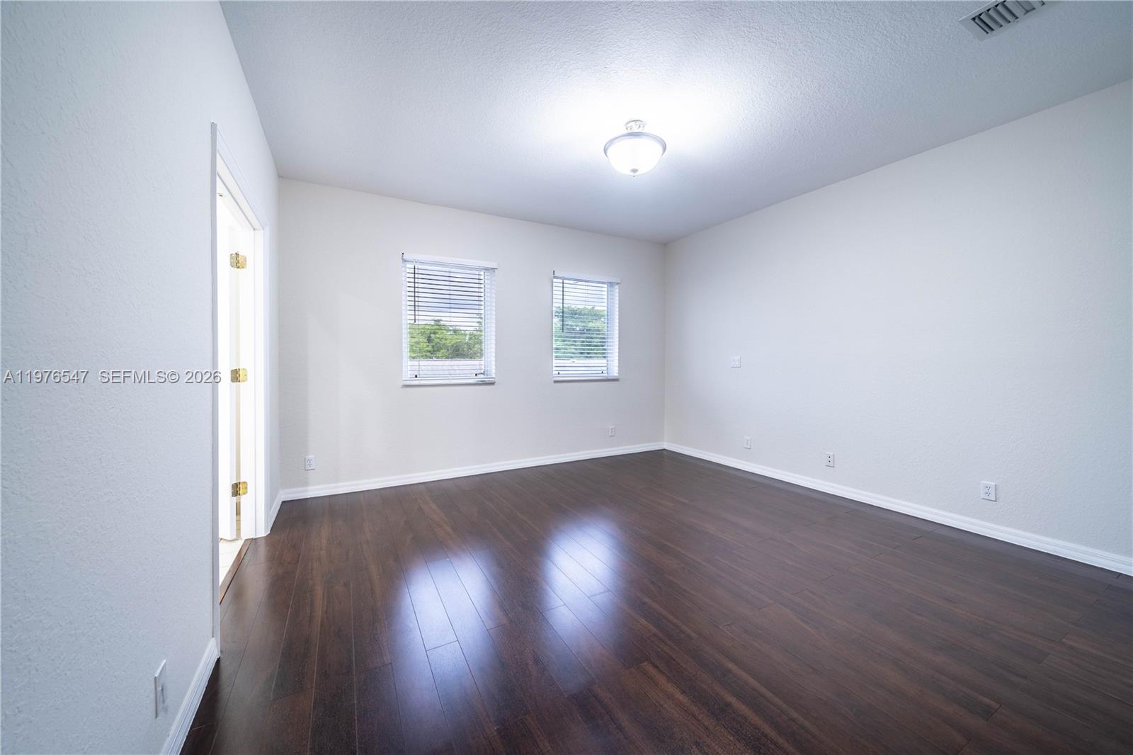 VILLAS AT OAK HAMMOCK - Residential Lease