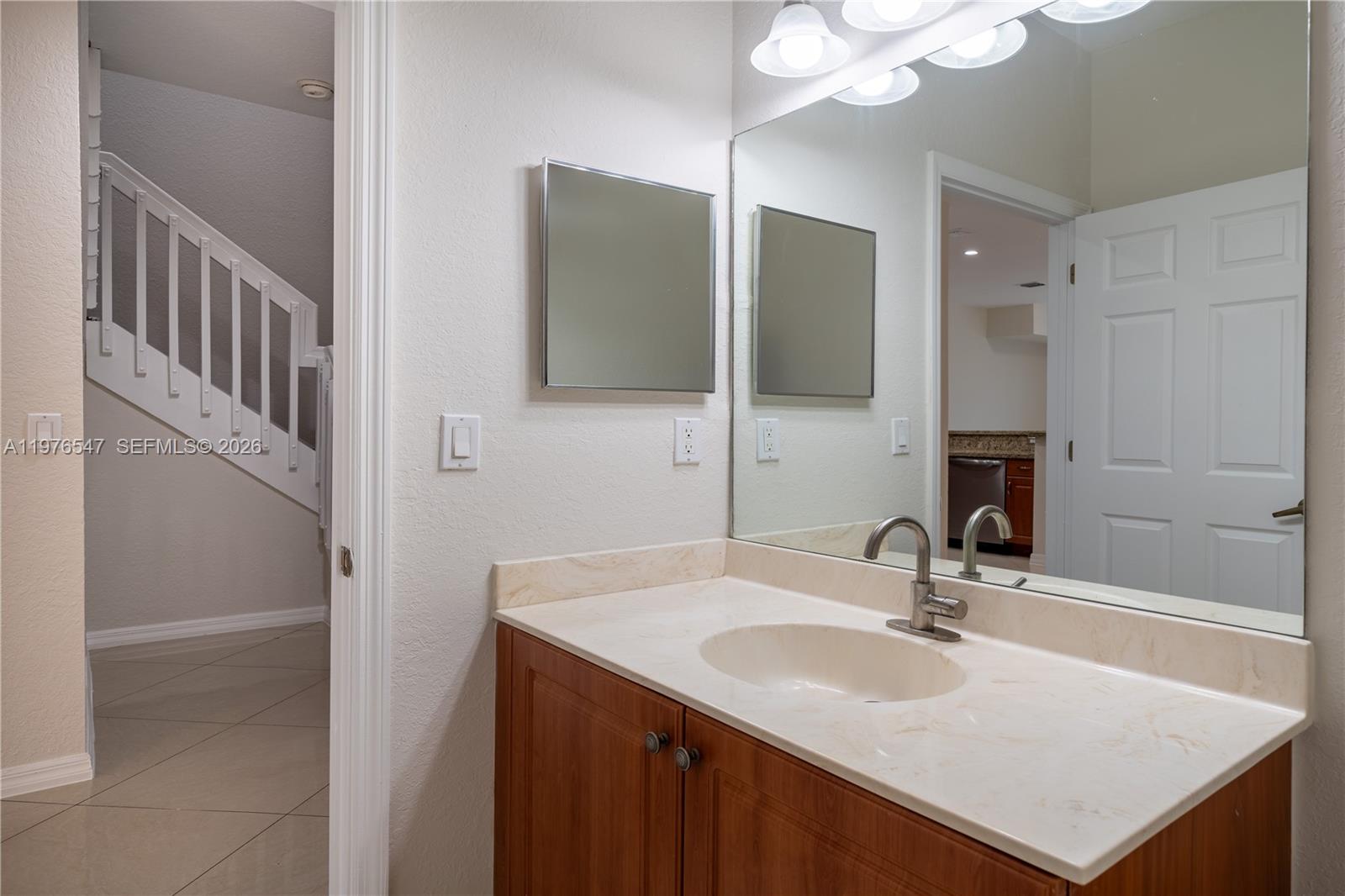 VILLAS AT OAK HAMMOCK - Residential Lease