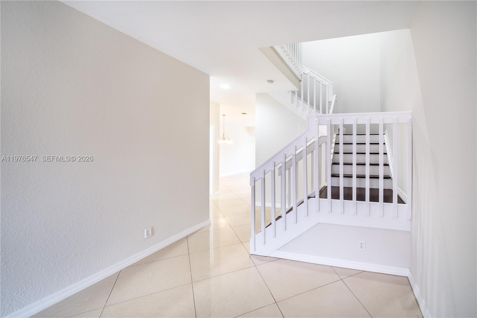 VILLAS AT OAK HAMMOCK - Residential Lease