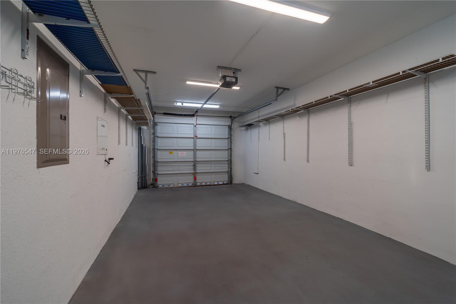 VILLAS AT OAK HAMMOCK - Residential Lease