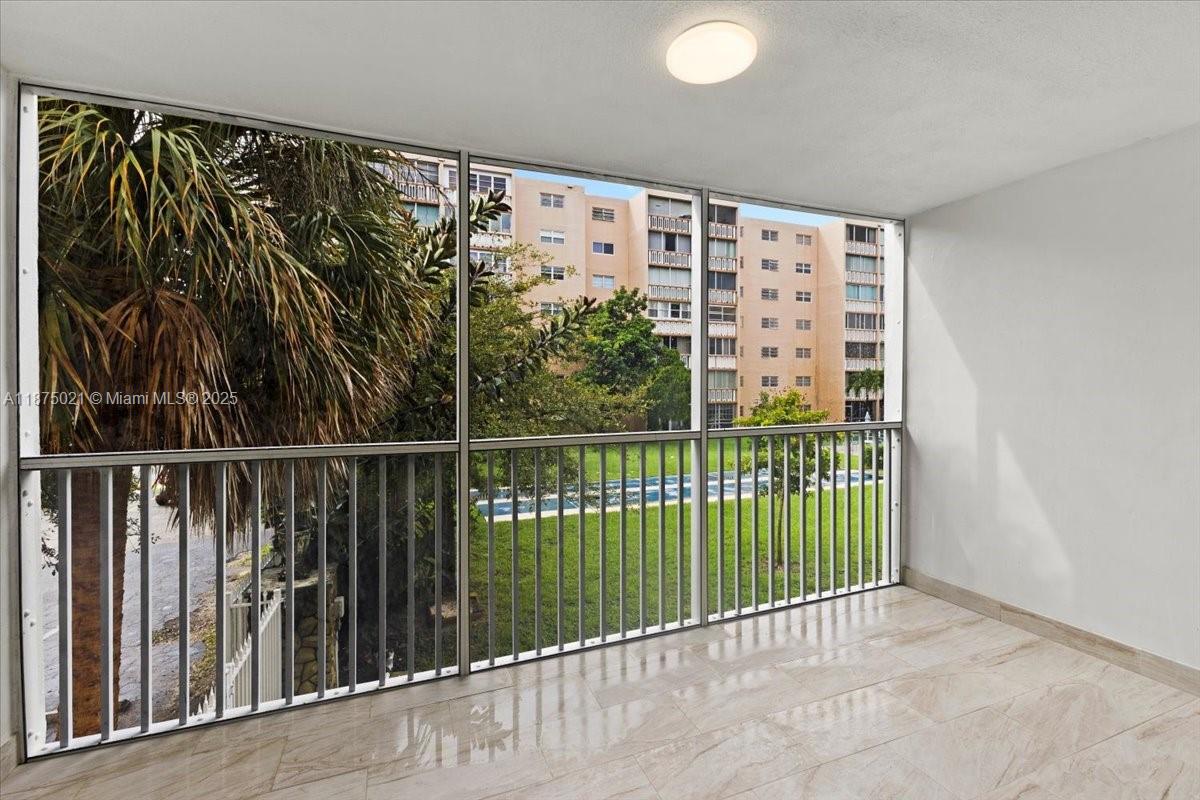 MEADOWBROOK TOWERS CONDO L - Residential