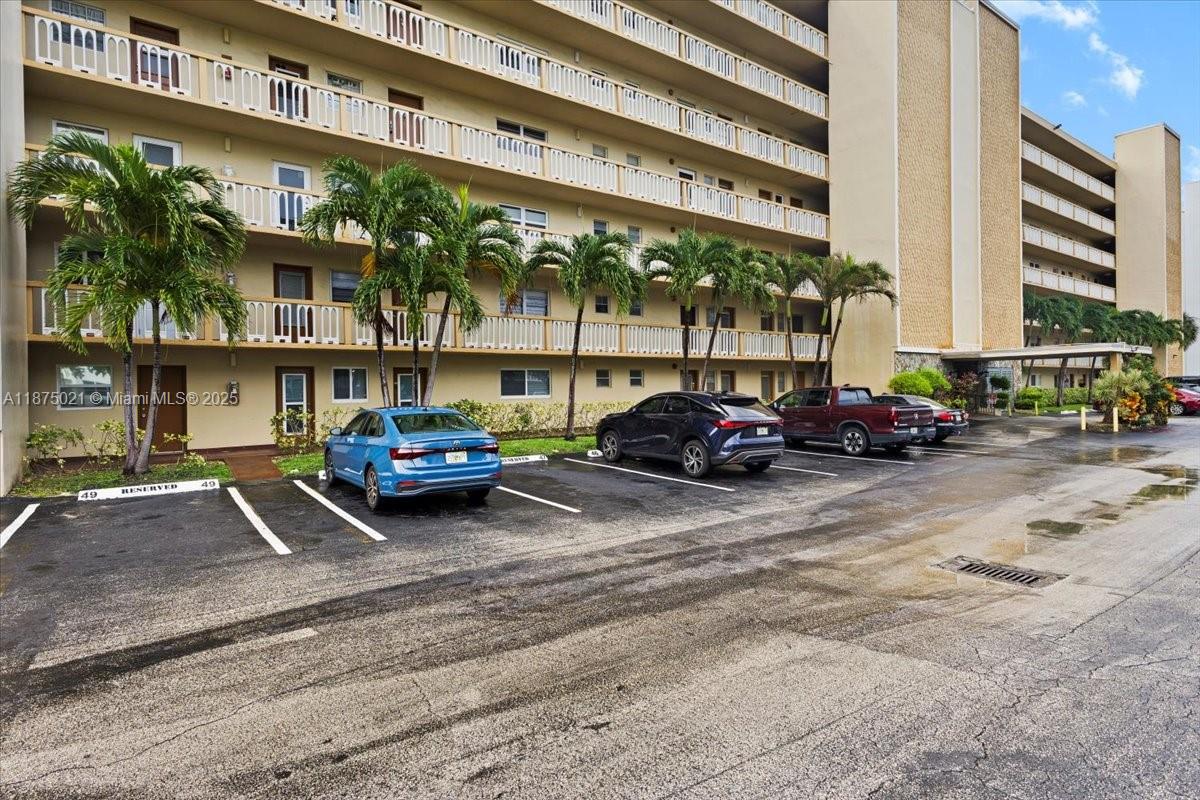MEADOWBROOK TOWERS CONDO L - Residential