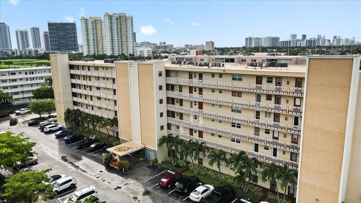 MEADOWBROOK TOWERS CONDO L - Residential