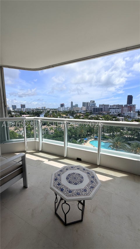 Tiny photo for 21205 Yacht Club Dr #1201, Aventura, FL 33180 (MLS # A12032817)