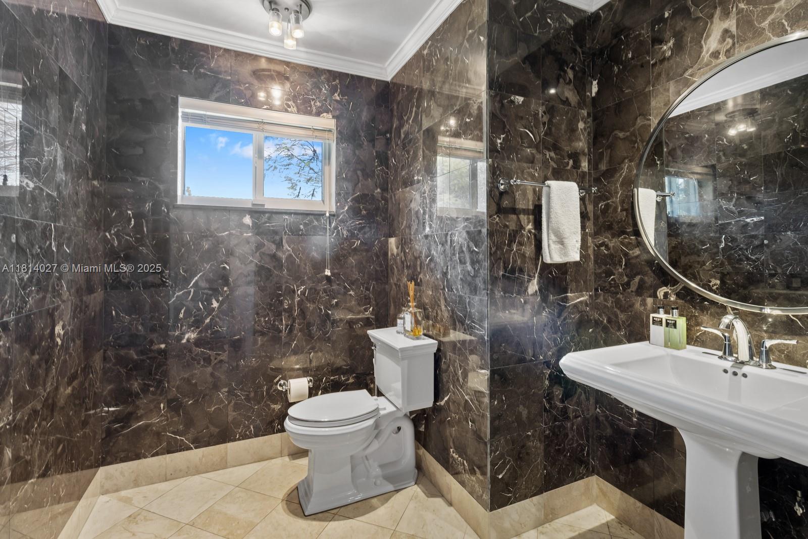 BAY HEIGHTS 1ST ADDN - Residential Lease