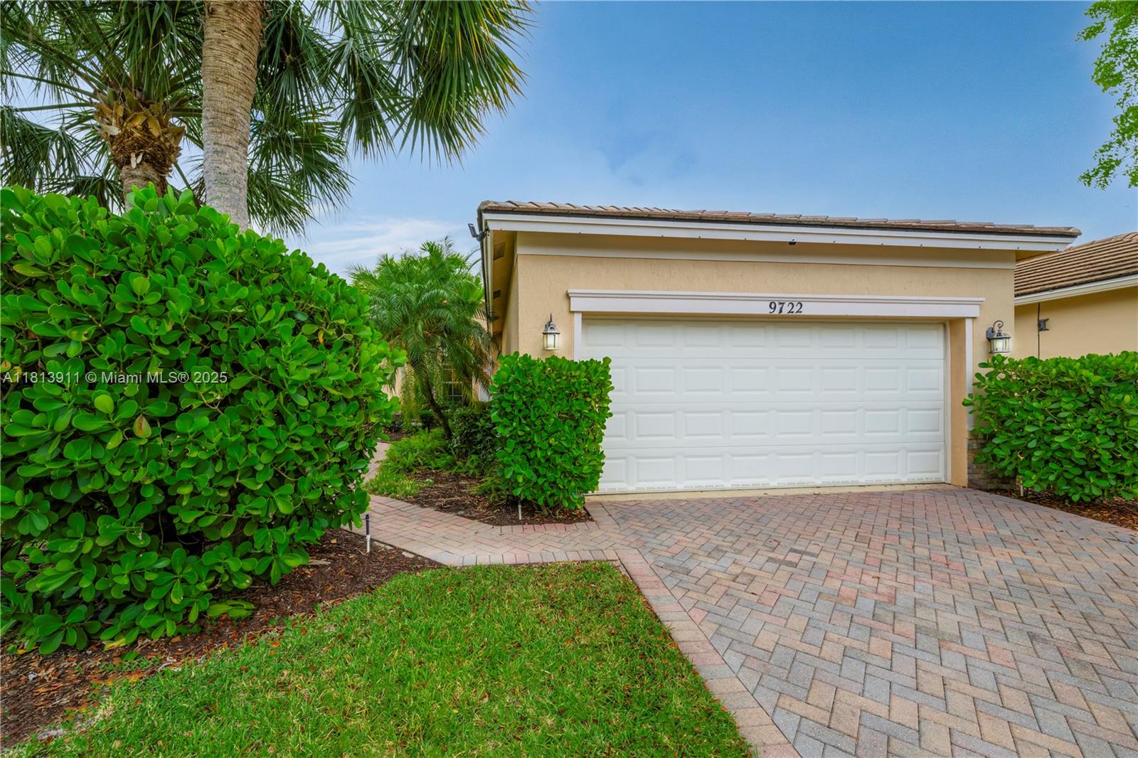 9722 SW Glenbrook Dr, Port St. Lucie, FL, 34987/$330,000 3 9722 SW Glenbrook Dr