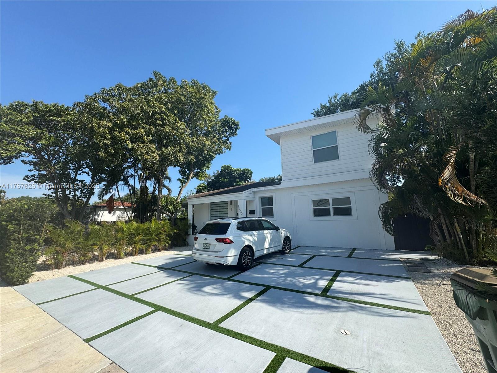 Property for Sale at 1000 Ne 134th St, North Miami, Miami-Dade County, Florida - Bedrooms: 4 
Bathrooms: 2  - $729,000