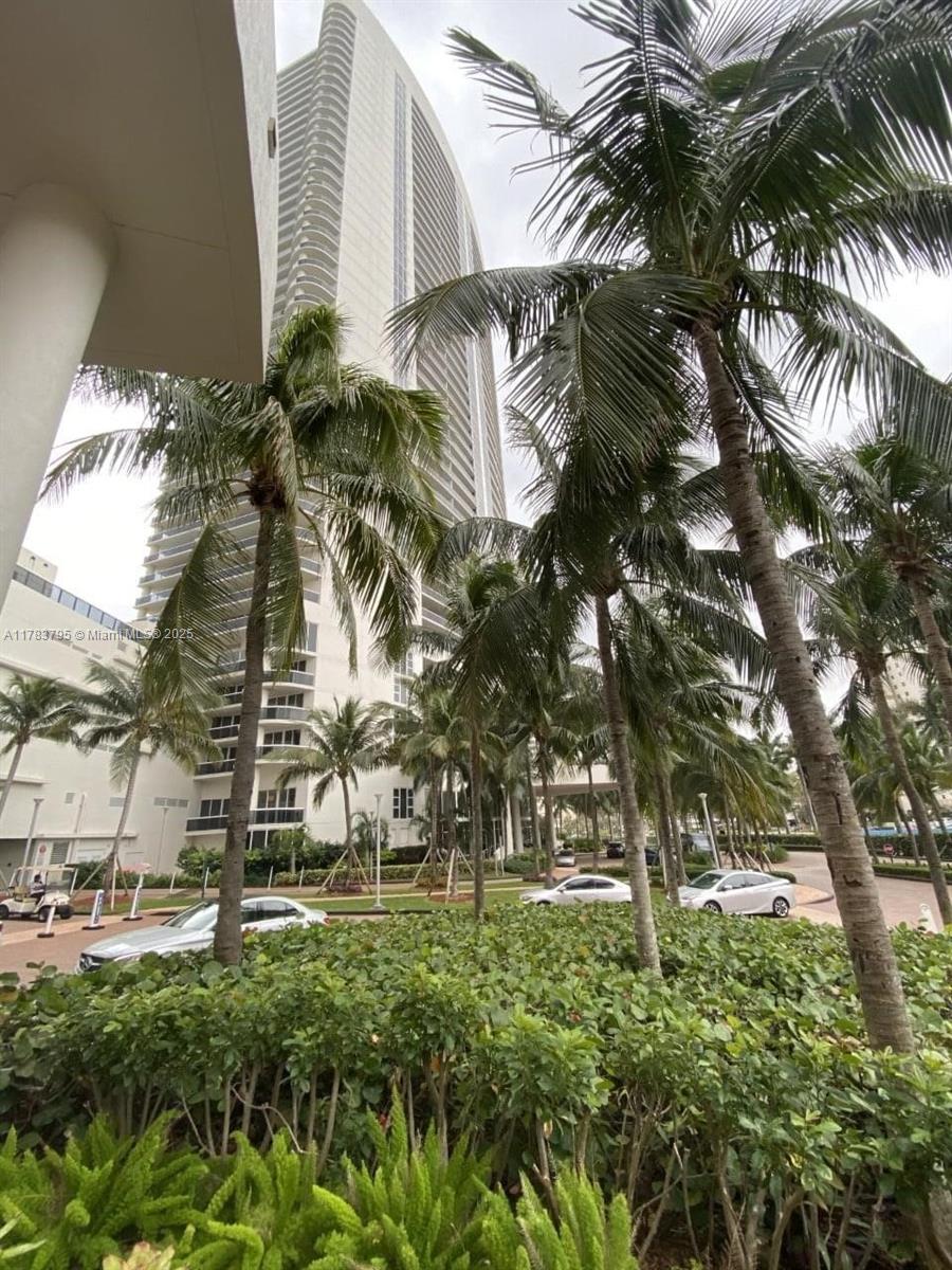 1830 S Ocean Dr 2212