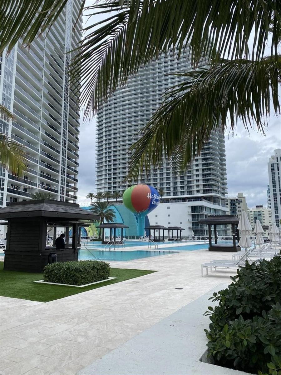 1830 S Ocean Dr 2212, Hallandale Beach, Broward County, Florida - 1 Bedrooms  
1 Bathrooms - 