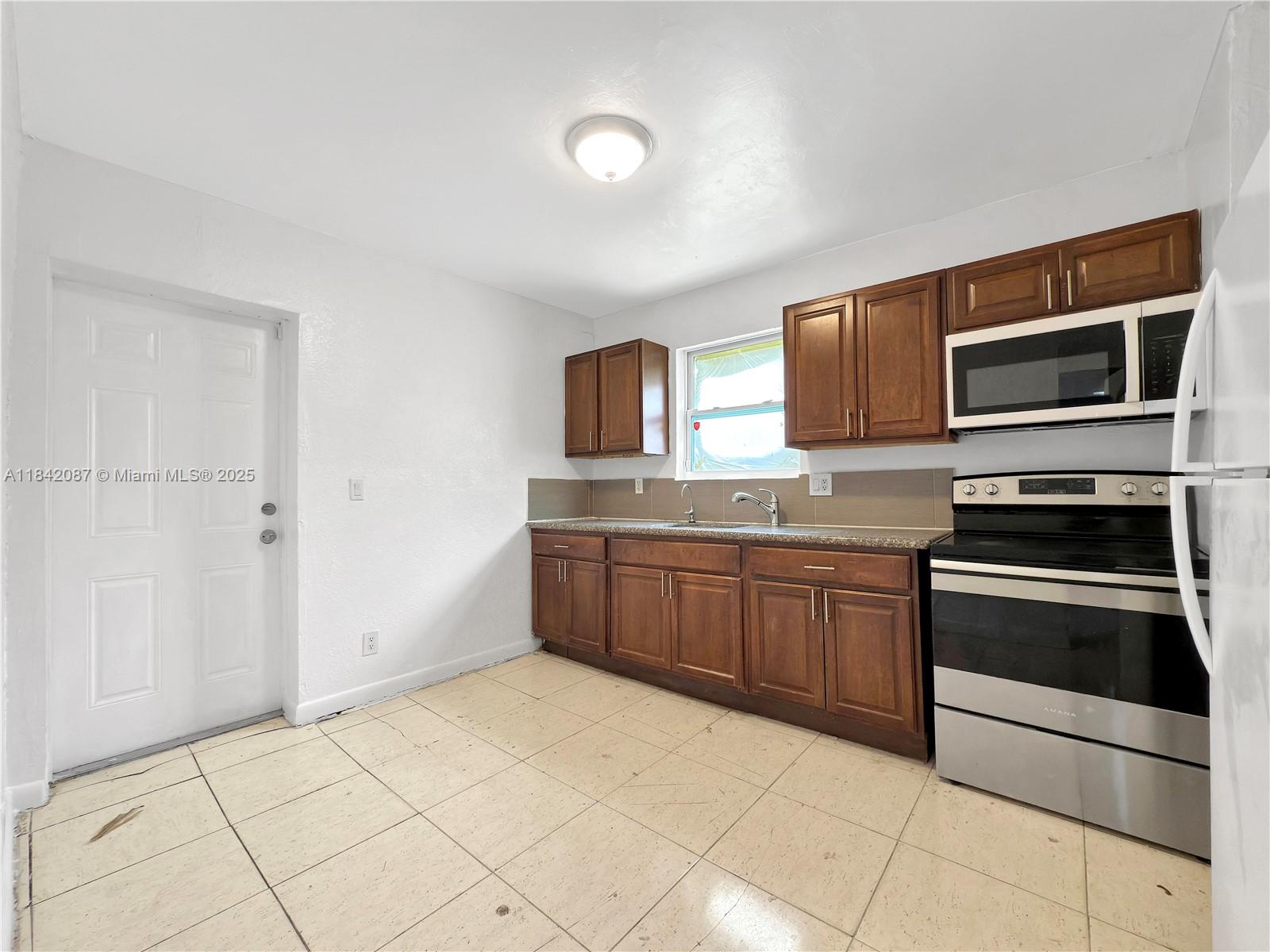 OHIO PARK - Residential Income