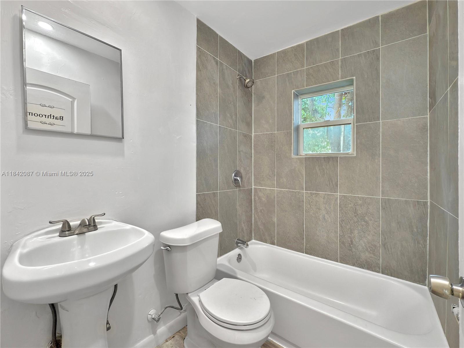 OHIO PARK - Residential Income