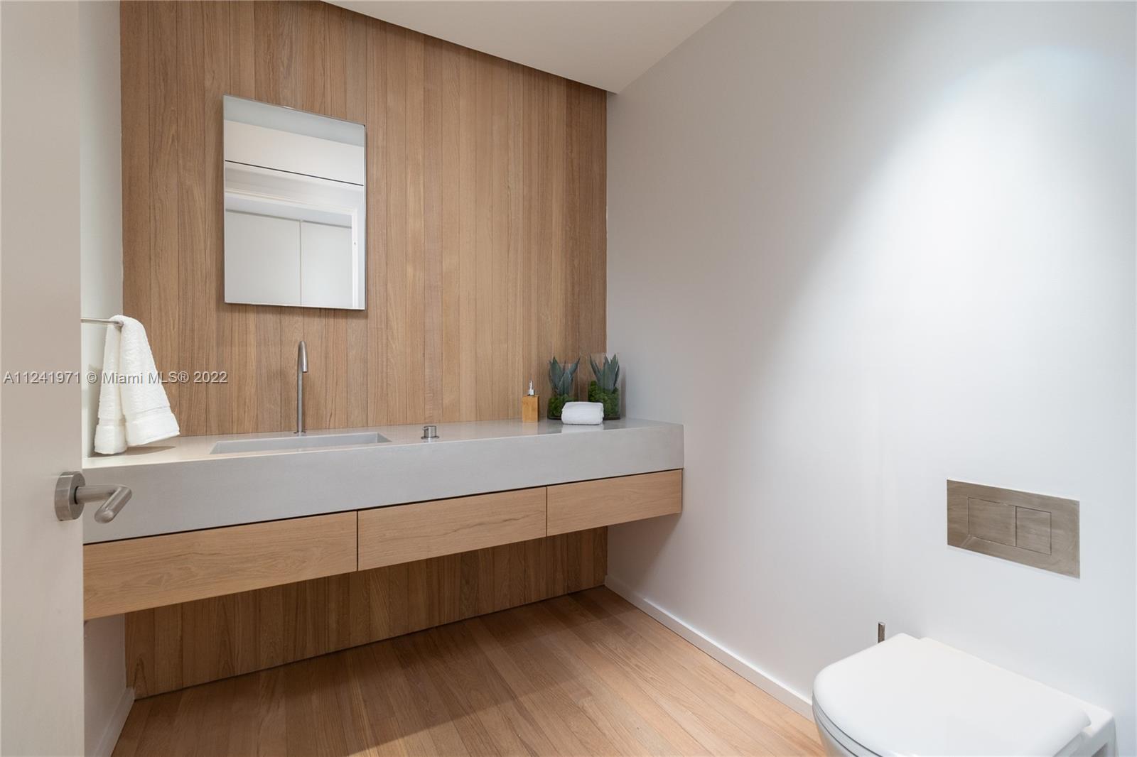 2901 COLLINS CONDO - Residential