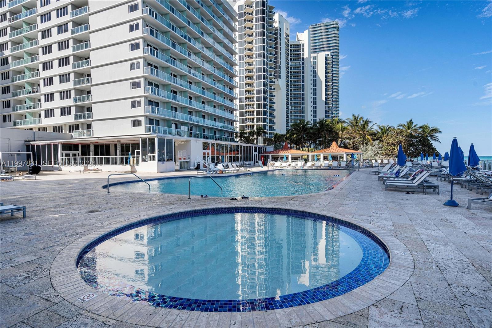 THE AVENTURA BEACH CLUB C - Residential
