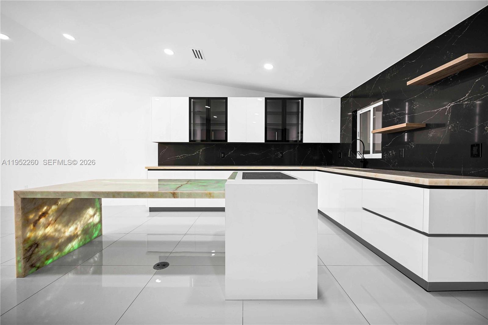 BIRD ESTATES - Residential