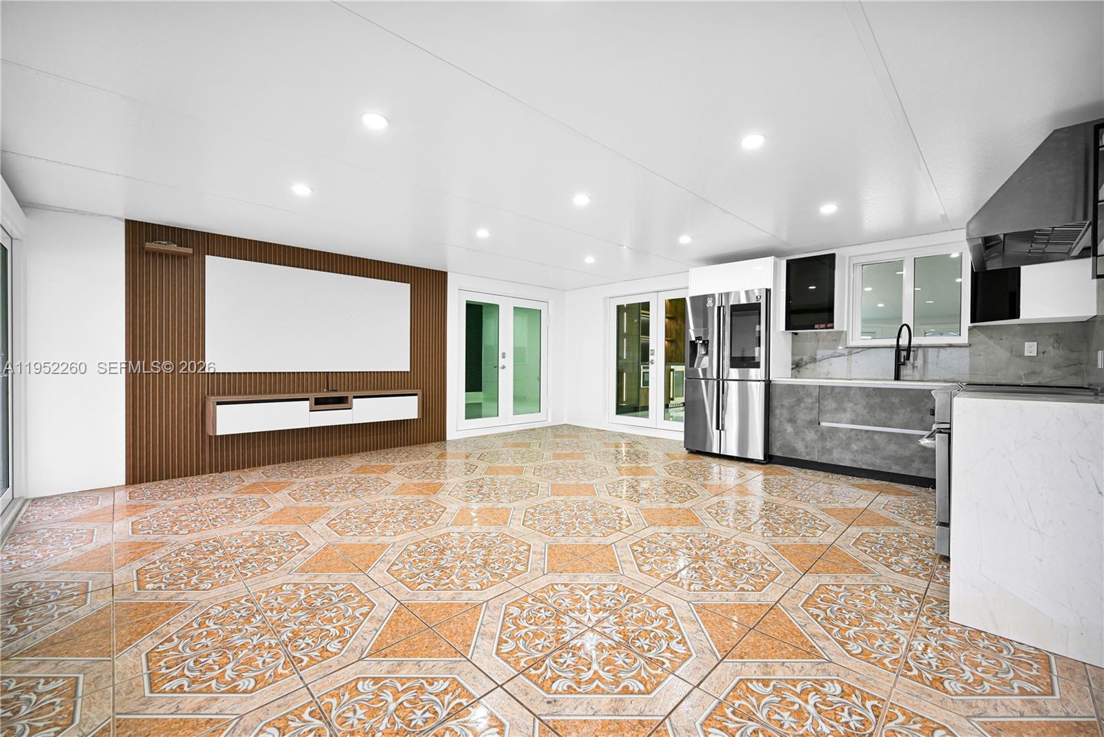 BIRD ESTATES - Residential