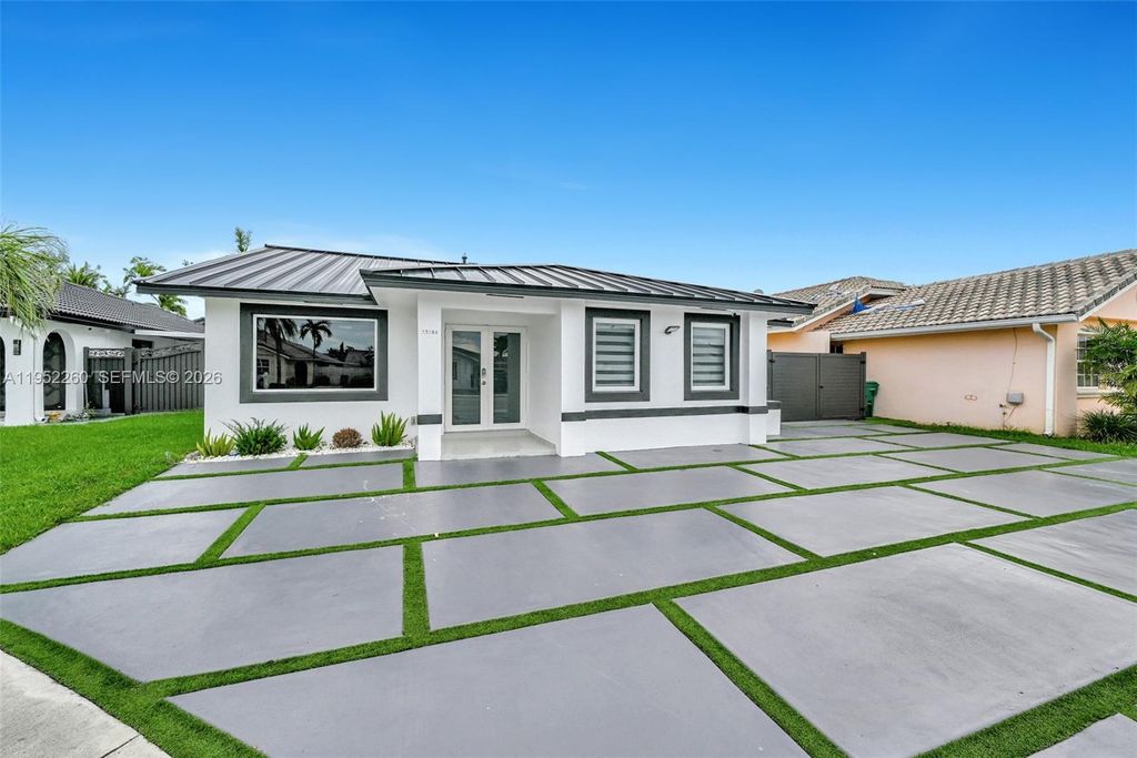 Photo of 13284 SW 39th Street, Miami, FL 33175 (MLS # A11952260)