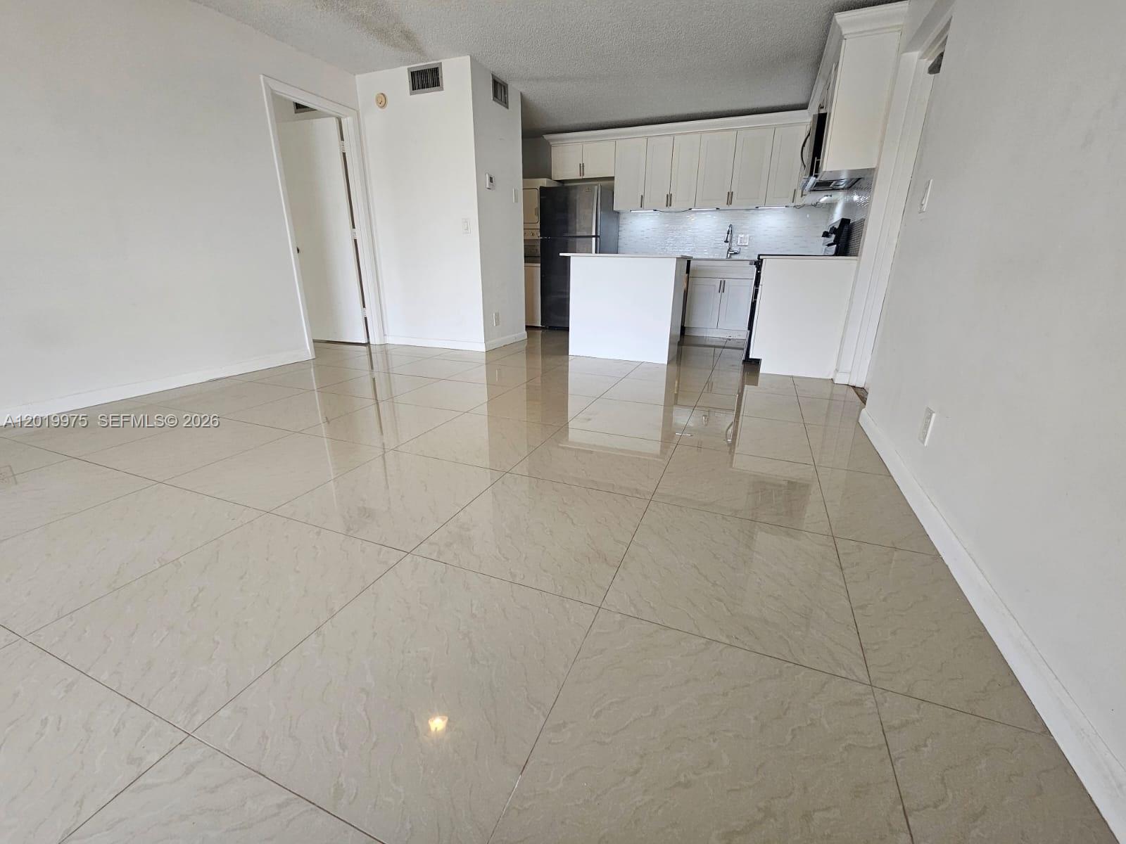 PALM CLUB VILLAGE II COND - Residential