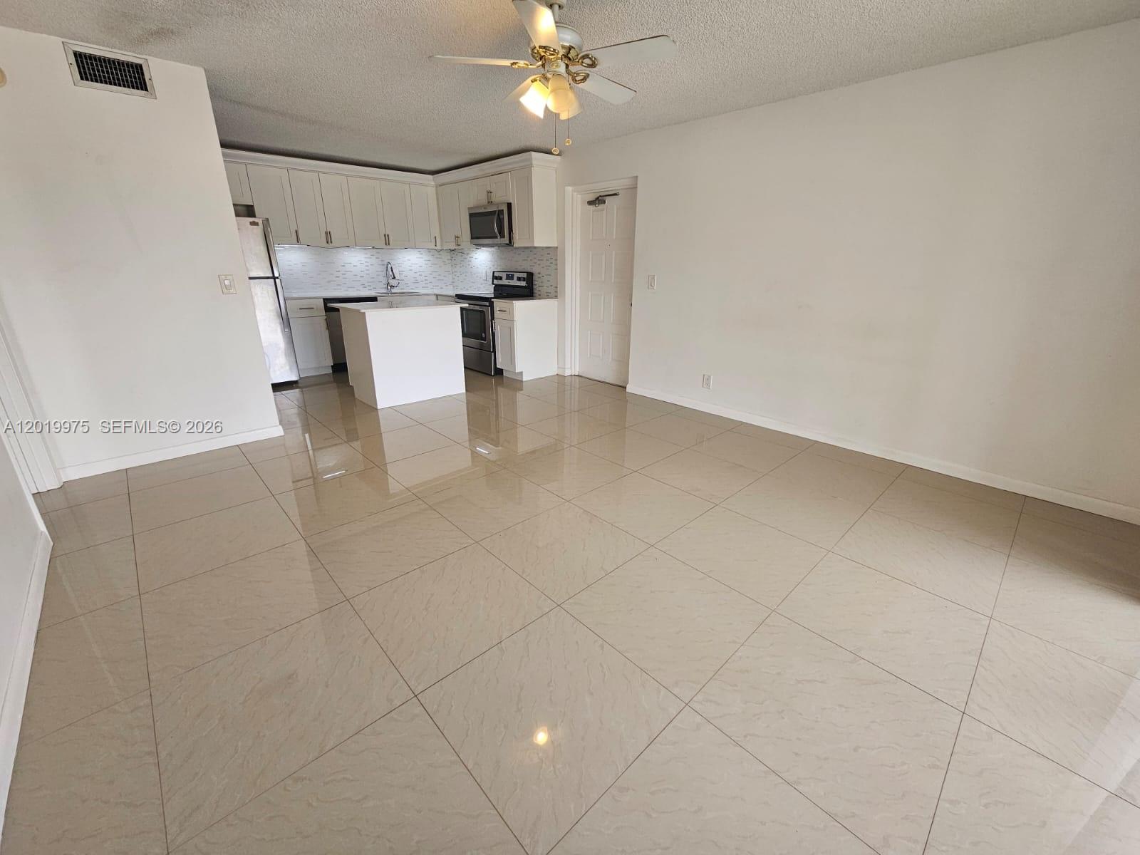PALM CLUB VILLAGE II COND - Residential