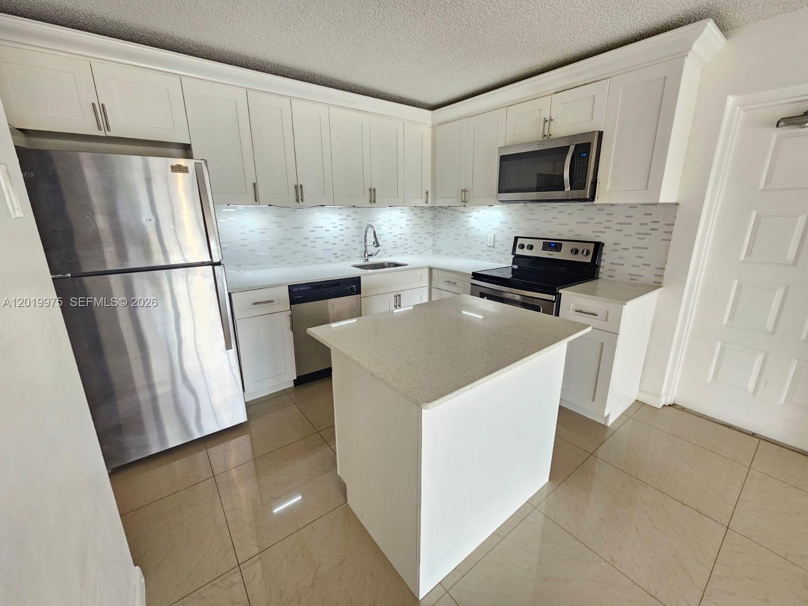 PALM CLUB VILLAGE II COND - Residential
